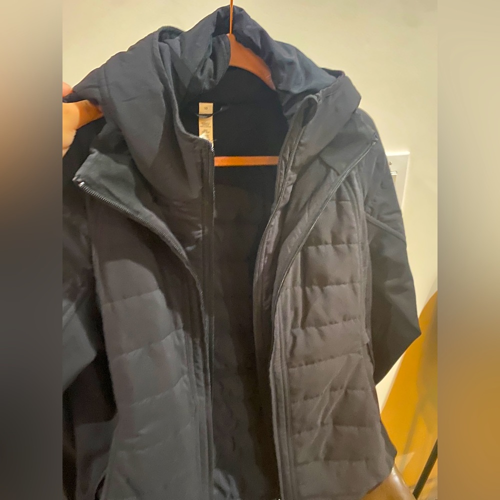 Lululemon another mile jacket